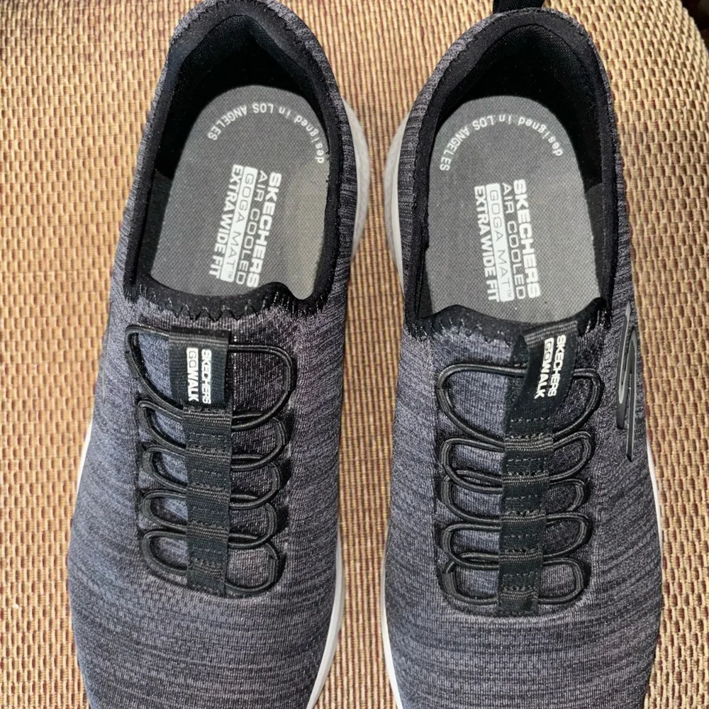 Men’s Sneakers - Picture 2 of 7